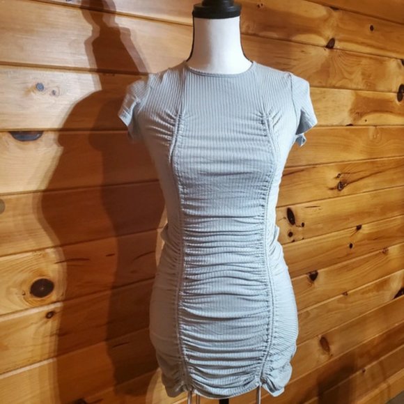 Fitted dress - Picture 1 of 4